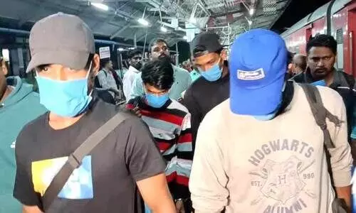 സ​ഹ​ർ കൊ​ല​ക്കേ​സ്: ഉ​ത്ത​രാ​ഖ​ണ്ഡി​ൽനി​ന്ന് പി​ടി​കൂ​ടി​യ  പ്ര​തി​ക​ളെ തൃ​ശൂ​രി​ലെ​ത്തി​ച്ചു