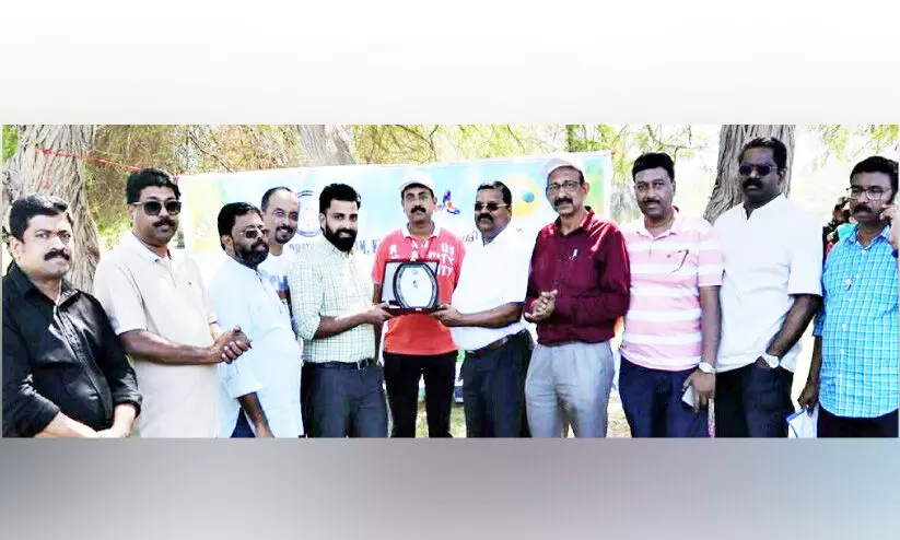 കൊ​ല്ലം ജി​ല്ല പ്ര​വാ​സി സ​മാ​ജം യാ​ത്ര​യ​യ​പ്പ് ന​ൽ​കി