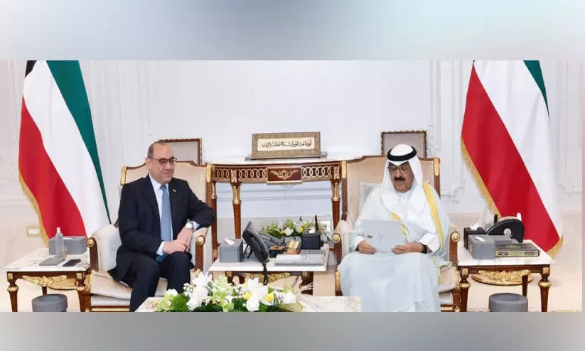 ഉഭയകക്ഷി ബന്ധം ശക്തിപ്പെടുത്താൻ അമീറിന് സൗദി, ഇറാഖ് രാജ്യങ്ങളുടെ കത്ത്