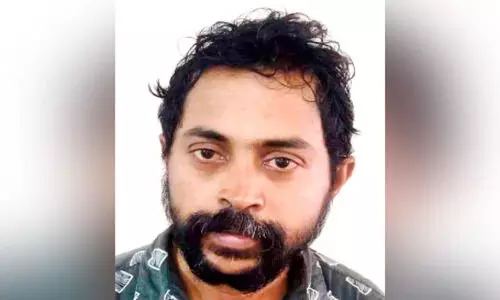 സ്കൂട്ടറിൽ മദ്യവിൽപന നടത്തിയയാൾ അറസ്റ്റിൽ സ്കൂട്ടറിൽ മദ്യവിൽപന നടത്തിയയാൾ അറസ്റ്റിൽ