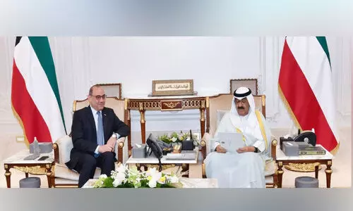 ഉഭയകക്ഷി ബന്ധം ശക്തിപ്പെടുത്താൻ അമീറിന് സൗദി, ഇറാഖ് രാജ്യങ്ങളുടെ കത്ത്