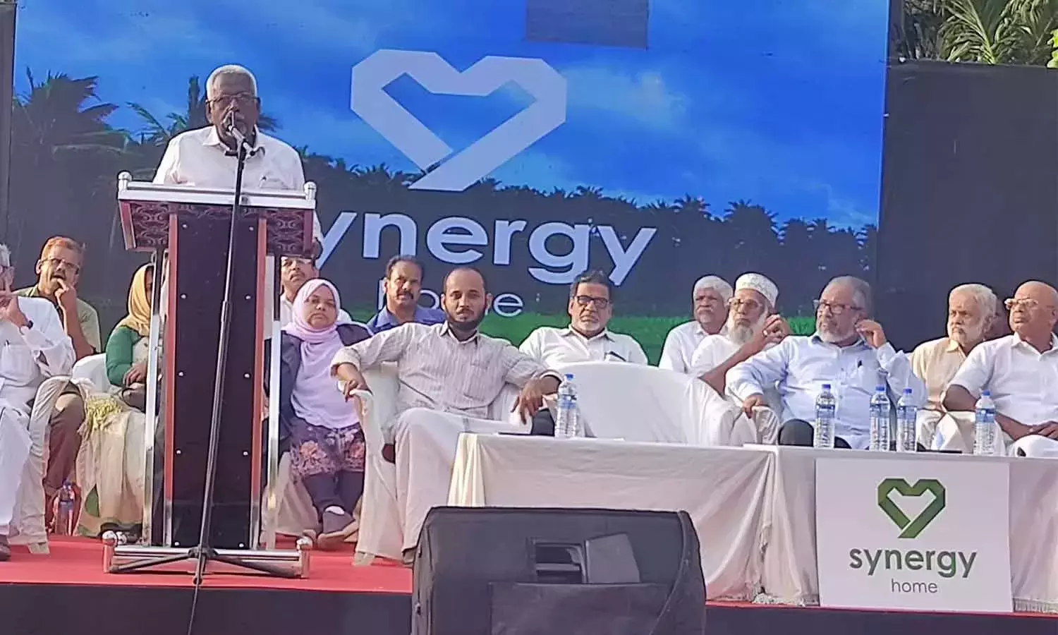 മാധ്യമത്തിന് ലഭിച്ച കേരള മീഡിയ അക്കാദമി അവാർഡ് തുക സിനർജിഹോമിന് നൽകും