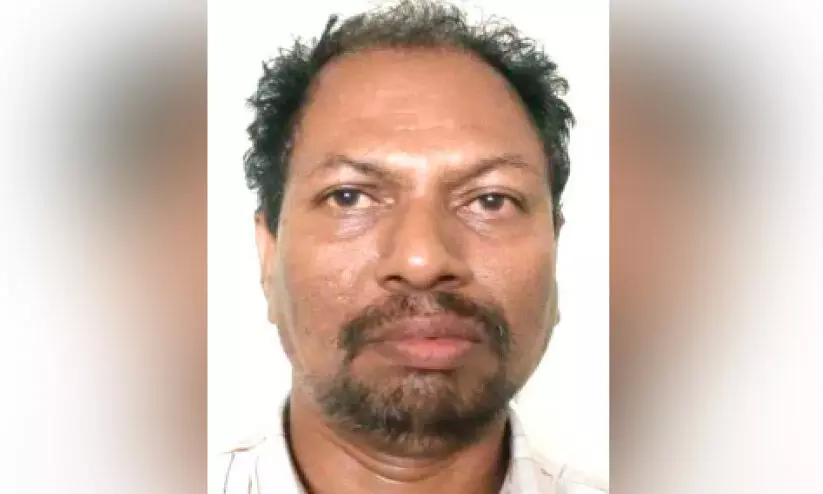 സ്കൂ​ട്ട​റി​ൽ ക​ട​ത്തി​യ ചാ​രാ​യവുമായി ഒരാൾ പി​ടി​യിൽ