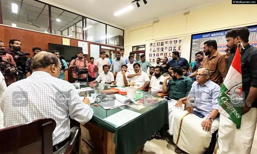 ലൈംഗികാതിക്രമത്തിനിരയായ യുവതിയുടെ മൊഴി തിരുത്തിക്കാൻ ഇടപെട്ടവരെ ജോലിയിൽ നിന്ന് മാറ്റി നിർത്തും ലൈംഗികാതിക്രമത്തിനിരയായ യുവതിയുടെ മൊഴി തിരുത്തിക്കാൻ ഇടപെട്ടവരെ ജോലിയിൽ നിന്ന് മാറ്റി നിർത്തും