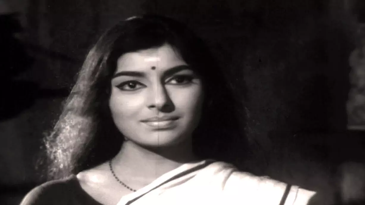 താഴമ്പൂ മണമുള്ള തണുപ്പുള്ള രാത്രിയിൽ താഴമ്പൂ മണമുള്ള തണുപ്പുള്ള രാത്രിയിൽ