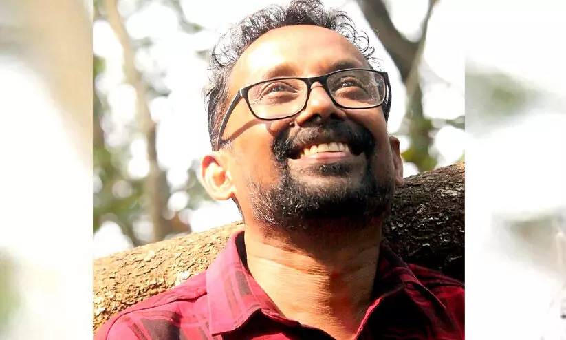 അഭാവത്തിൽ അനുഭവമാവുന്ന കവിത അഭാവത്തിൽ അനുഭവമാവുന്ന കവിത