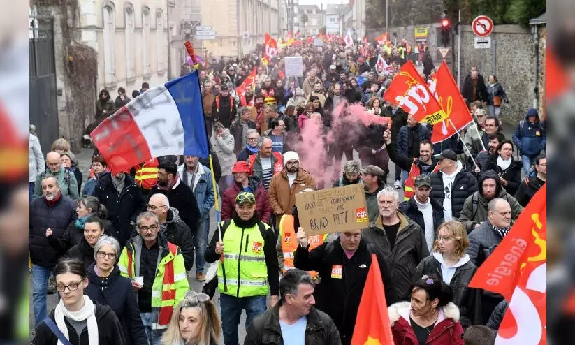 Protests in France against raising the pension age