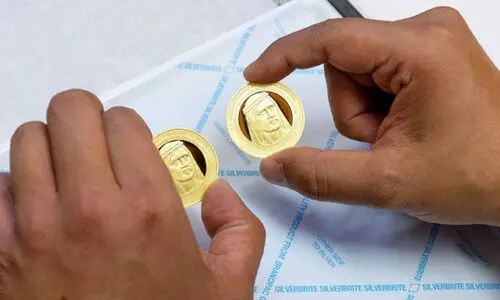 ഭരണാധികാരികളുടെ മുഖചിത്രവുമായി സ്വർണനാണയം