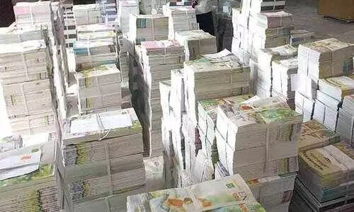 പാഠപുസ്തക വിതരണ നിയന്ത്രണം വീണ്ടും വിദ്യാഭ്യാസ വകുപ്പിന്