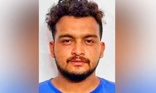 സ്കൂട്ടര് മോഷണം: നരിക്കുനി സ്വദേശി പിടിയില് സ്കൂട്ടര് മോഷണം: നരിക്കുനി സ്വദേശി പിടിയില്