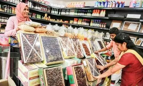 ഈത്തപ്പഴങ്ങളെല്ലാം എത്തിപ്പോയി...