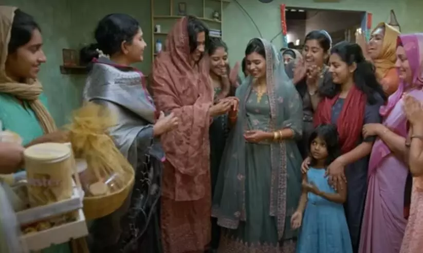 മണവാട്ടിയായി പാർവതി ബാബു; സൗബിൻ ചിത്രം അയല്‍വാശിയിലെ  വിഡിയോ ഗാനം