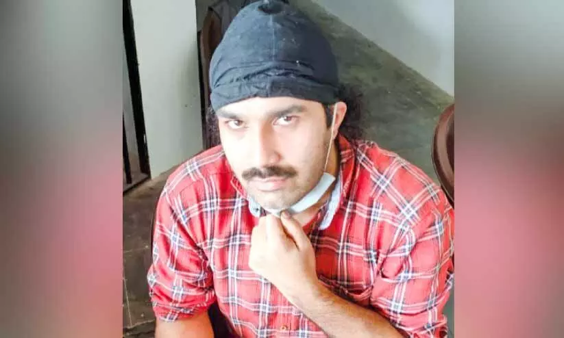 അയൽക്കാരനെ വെട്ടിപ്പരിക്കേൽപിച്ച കേസിൽ യുവാവ് അറസ്റ്റിൽ അയൽക്കാരനെ വെട്ടിപ്പരിക്കേൽപിച്ച കേസിൽ യുവാവ് അറസ്റ്റിൽ