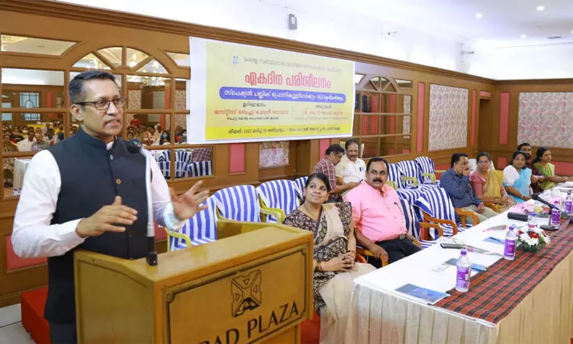 ലൈംഗിക ചൂഷണം: കുട്ടികള്‍ക്കിടയില്‍ ബോധവല്‍ക്കരണം നല്‍കണമെന്ന് ജസ്റ്റിസ് ബെച്ചു കുര്യന്‍ തോമസ്