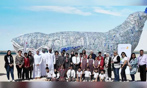 പ്ലാ​സ്റ്റി​ക്കി​ൽ​നി​ന്ന്​ കൂ​റ്റ​ൻ ‘തി​മിം​ഗ​ല’​മൊ​രു​ക്കി ജ​ല​ദി​നാ​ച​ര​ണം