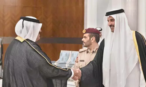 റ​മ​ദാ​ൻ ആ​ശം​സ സ്വീ​ക​രി​ച്ച് അ​മീ​ർ