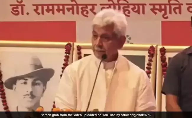 ഗാന്ധിക്ക് യൂനിവേഴ്​സിറ്റി ബിരുദമോ നിയമ ബിരുദമോ ഇല്ലായിരുന്നു - ജമ്മു കശ്മീർ ലഫ്റ്റനന്റ് ഗവർണർ