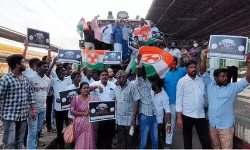 rahul gandhi, protest