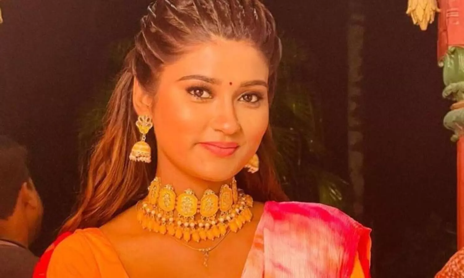 Bhojpuri actress Akanksha Dubey dies  in Varanasi Hotel Room