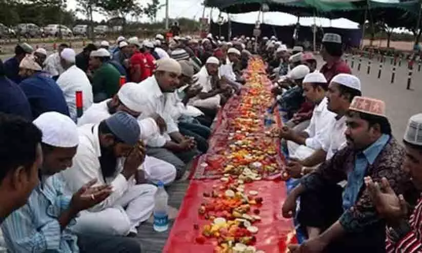 Over 100 fall sick, many critical following Iftar in West Bengal