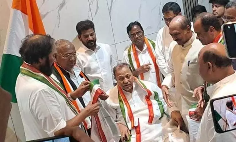 I’m joining Congress, Rahul Gandhi is my leader: D Srinivas I’m joining Congress, Rahul Gandhi is my leader: D Srinivas