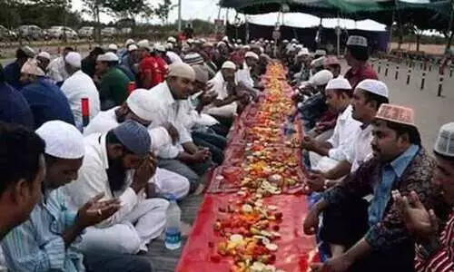 Over 100 fall sick, many critical following Iftar in West Bengal