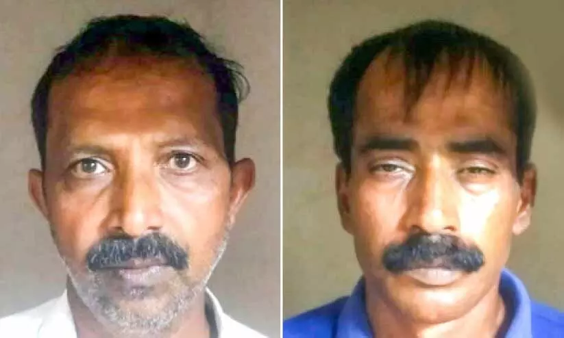 യുവതിയുടെ കണ്ണിൽ മുളകുപൊടി വിതറി മാല പൊട്ടിച്ചു; മോഷ്ടാക്കളെ നാട്ടുകാർ പിടികൂടി