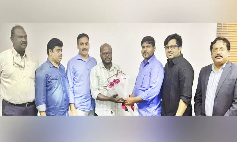 മ​നു​ഷ്യ​ഹൃ​ദ​യ​ങ്ങ​ളോ​ട്​ സം​വ​ദി​ക്കാ​ൻ മാ​ധ്യ​മ​പ്ര​വ​ർ​ത്ത​ക​ർ​ക്ക്​ ക​ഴി​യ​ണം -സി. ​ദാ​വൂ​ദ്​