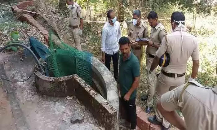 A decomposing body was found in a well in Kasaragod