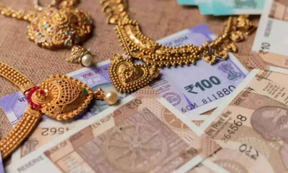 പൂട്ടിക്കിടന്ന വീട്ടിൽ നിന്ന് സ്വർണവും പണവും മോഷ്ടിച്ചു; സോഷ്യൽമീഡിയ ‘ഇൻഫ്‌ളുവൻസർ’ പിടിയിൽ