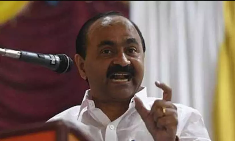 മോദിക്കും സംഘപരിവാറിനുമെതിരെ പ്രതിഷേധിക്കുമ്പോള് പൊലീസിന് ഹാലിളകുന്നത് എന്തിനെന്ന് വി.ഡി സതീശൻ മോദിക്കും സംഘപരിവാറിനുമെതിരെ പ്രതിഷേധിക്കുമ്പോള് പൊലീസിന് ഹാലിളകുന്നത് എന്തിനെന്ന് വി.ഡി സതീശൻ