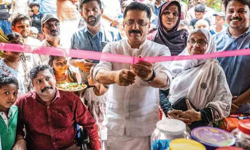 അരക്ക് താഴെ തളർന്നിട്ട് രണ്ടുവർഷം; ‘ഇല’യുടെ തണലിൽ ശബരി ഗിരീഷിന് സ്വന്തം കട