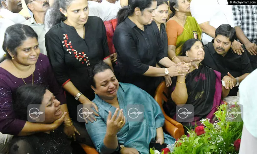 ഇന്നസെന്‍റിന്​ ഇന്ന്​ കേരളം വിടചൊല്ലും; സംസ്‌കാരം ഇരിങ്ങാലക്കുട സെന്റ് തോമസ് കത്തീഡ്രലിൽ