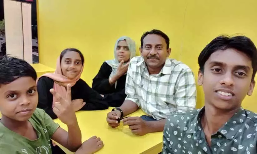 സ​യ​ൻ​സി​ലെ പാ​ഠം തു​ണ​യാ​യി, പി​താ​വി​ന് റി​ൻ​ഷ ന​ൽ​കി​യ​ത് പു​തു​ജീ​വ​ൻ