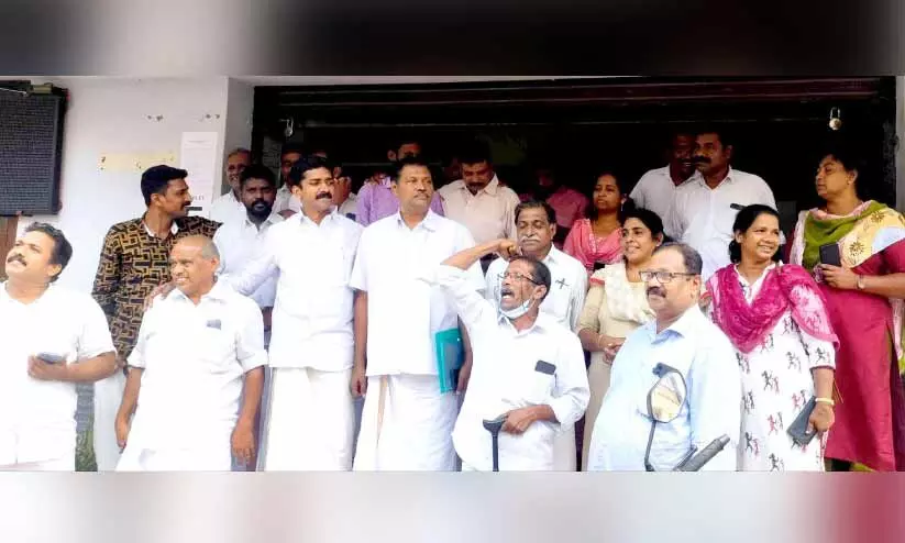 യു.ഡി.എഫ്​ അവിശ്വാസം പാസായി; എരുമേലിയിൽ എൽ.ഡി.എഫിന്​ ഭരണം നഷ്ടമായി