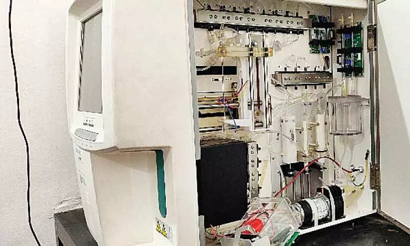 മൂന്ന് ലക്ഷത്തിന്റെ യന്ത്രം എലി നശിപ്പിച്ചു; സംരംഭക പ്രതിസന്ധിയിൽ മൂന്ന് ലക്ഷത്തിന്റെ യന്ത്രം എലി നശിപ്പിച്ചു; സംരംഭക പ്രതിസന്ധിയിൽ