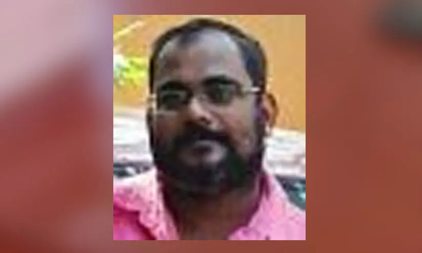 നായെ അഴിച്ചുവിട്ടു എസ്.ഐയെ കടിപ്പിക്കാൻ ശ്രമിച്ച യുവാവ് പിടിയിൽ നായെ അഴിച്ചുവിട്ടു എസ്.ഐയെ കടിപ്പിക്കാൻ ശ്രമിച്ച യുവാവ് പിടിയിൽ