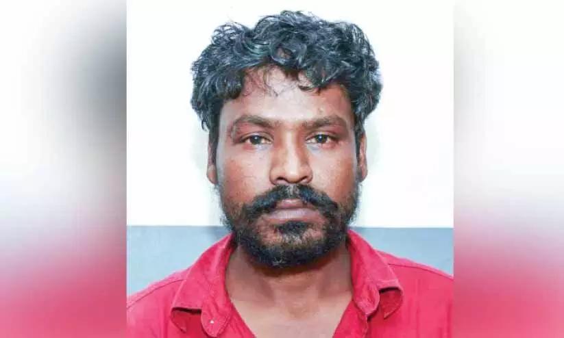 സ്ഫോ​ട​ക​ വ​സ്‌​തു​ക്ക​ളു​മാ​യി ത​മി​ഴ്നാ​ട് സ്വ​ദേ​ശി അ​റ​സ്റ്റി​ല്‍