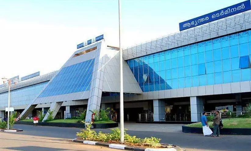 സ്വർണം തട്ടിയെടുക്കാൻ കോഴിക്കോട് വിമാനത്താവളത്തിലെത്തിയ സംഘം പിടിയിൽ