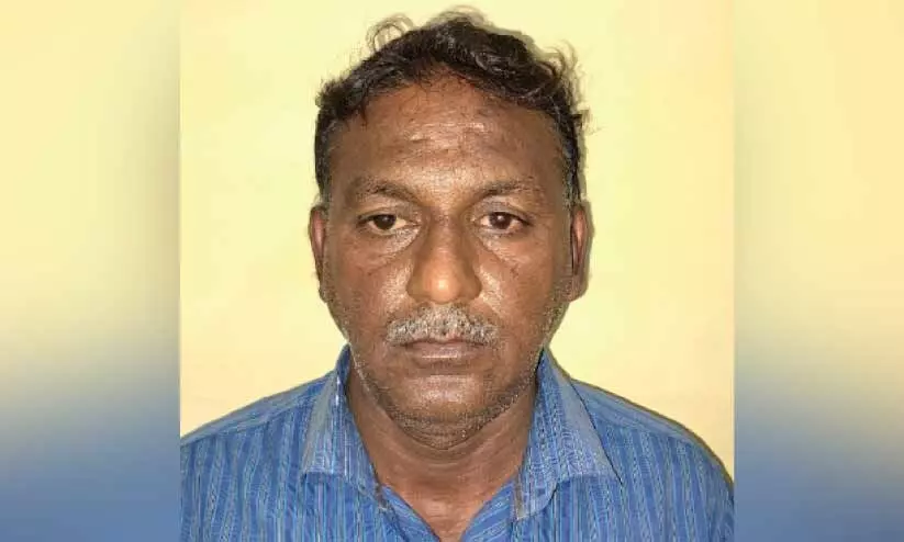 തീ​വ​ണ്ടി​യി​ൽ ക​ട​ത്തി​യ കു​ഴ​ൽപ​ണം പി​ടി​കൂ​ടി