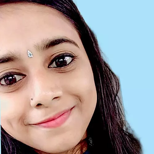 കു​റ്റി​പ്പാ​ല​യി​ല്‍ വി​ദ്യാ​ർ​ഥി​നി തൂ​ങ്ങി​മ​രി​ച്ച നി​ല​യി​ല്‍