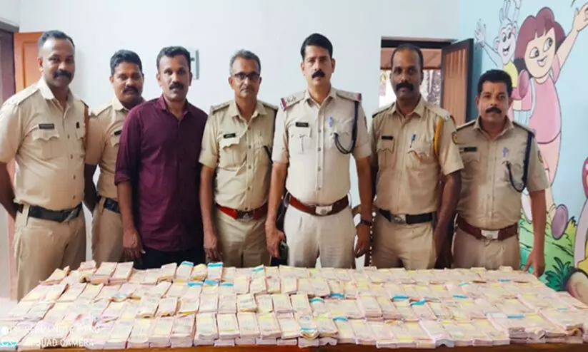 Banned Rs 1000 notes police seized a huge collection