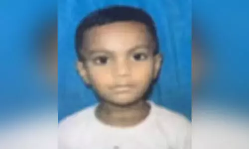 തൃശൂരിൽ ആറു വയസ്സുകാരൻ വെട്ടേറ്റ് മരിച്ചു