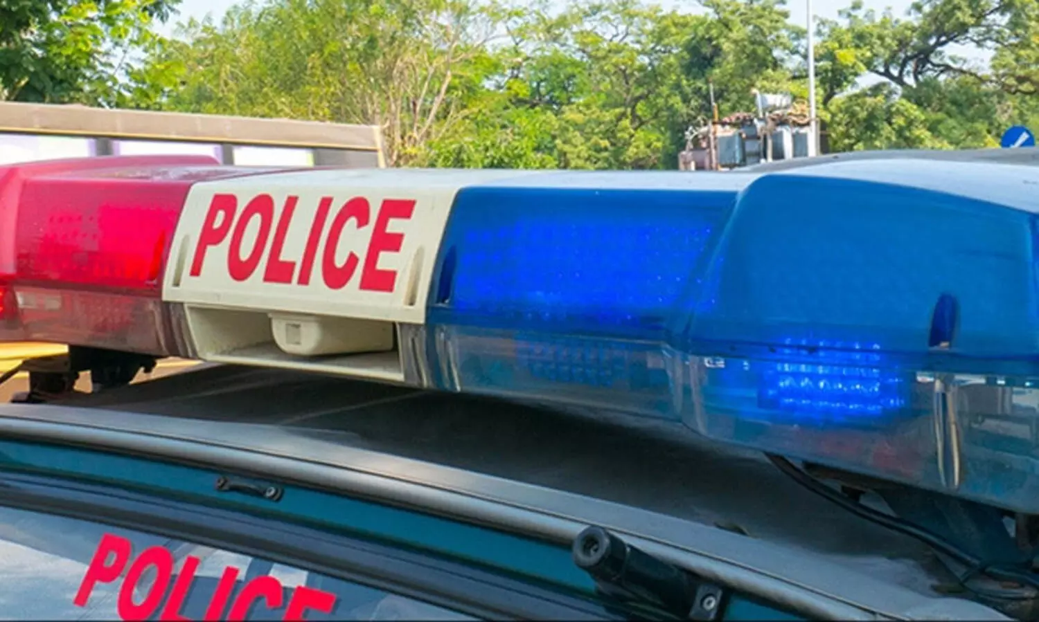 അനധികൃത മസാജ് സെന്‍റർ പൊലീസ്​ പൂട്ടിച്ചു