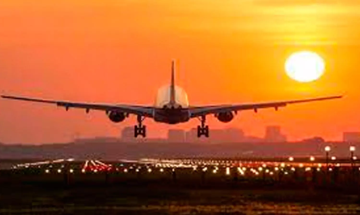 മു​റ​പോ​ലെ വി​മാ​ന​നി​ര​ക്ക് വ​ര്‍ധ​ന; ന​ട​പ​ടി​യാ​കാ​തെ നി​ര​ക്ക് ഏ​കീ​ക​ര​ണം