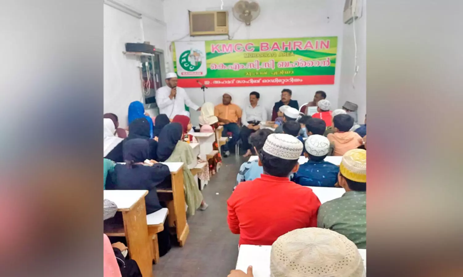 കെ.​എം.​സി.​സി ഉം​റ സം​ഘ​ത്തി​ന് യാ​ത്ര​യ​യ​പ്പ്