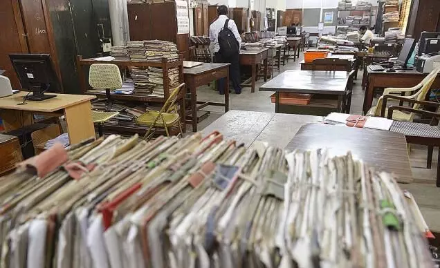 ശമ്പള കുടിശ്ശിക വിതരണത്തിന് പിന്നാലെ സർക്കാർ ജീവനക്കാരുടെ ലീവ്​ സറണ്ടറും അനിശ്ചിതകാലത്തേക്ക് നീട്ടി