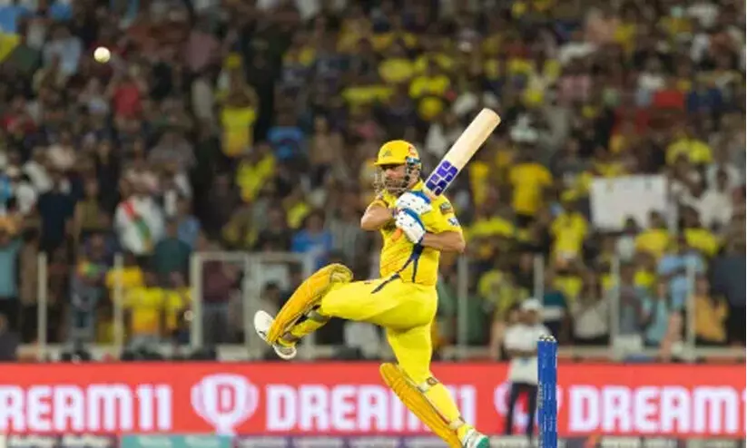 വെടിക്കെട്ടുമായി ഋതുരാജ്, ആരവമുയർത്തി ധോണി; ഗുജറാത്തിന് 179 റൺസ് വിജയലക്ഷ്യം