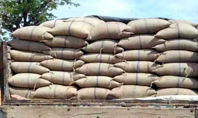 തൃക്കരുവയിൽ 32 ചാക്ക്​ റേഷനരി പിടികൂടി