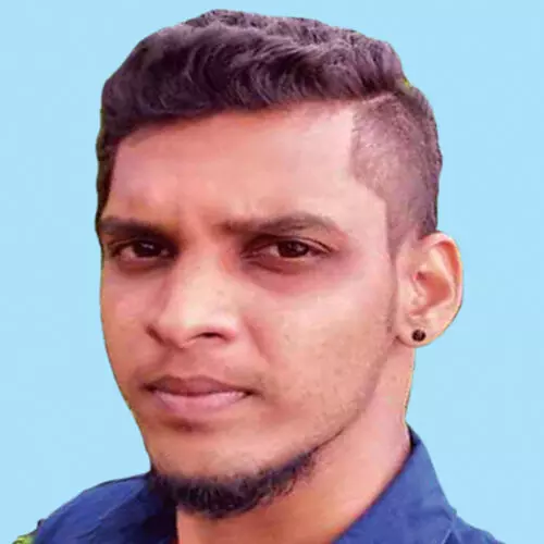 ബൈ​ക്ക​പ​ക​ട​ത്തി​ൽ പ​രി​ക്കേ​റ്റ യു​വാ​വ് മ​രി​ച്ചു